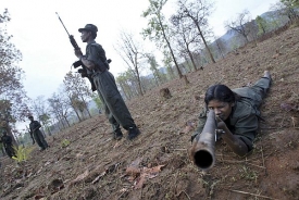 Maoisté bojují proti vládě.